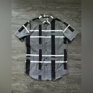 Express Fitted Short Sleeve Button Down Shirt Black Grey Plaid Size M